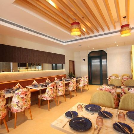 The Grand Ambassador Hotel コッタヤム エクステリア 写真
