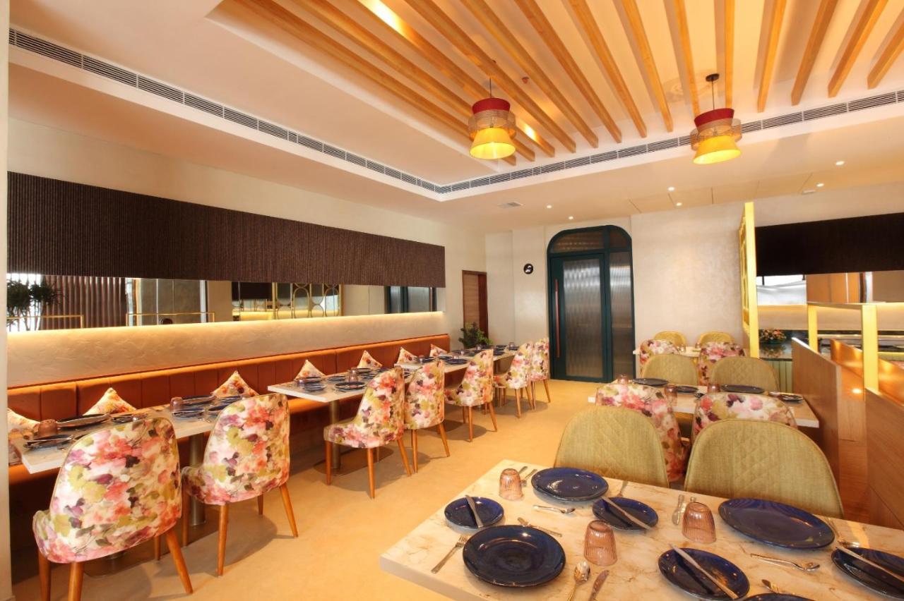 The Grand Ambassador Hotel コッタヤム エクステリア 写真